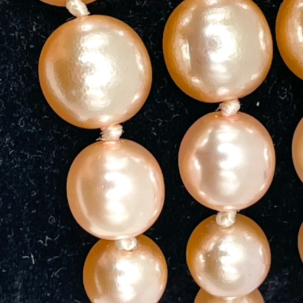 KJL Kenneth J Lane Bracelet Pink Glass Pearl 3 Strand Adjustable up to 9" - Picture 8 of 12